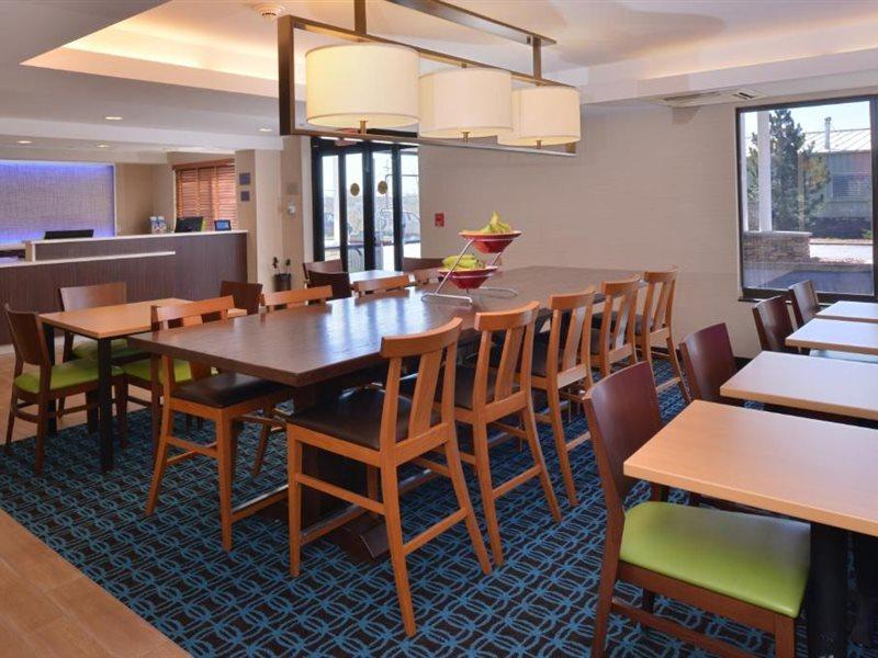 Fairfield By Marriott Rochester Henrietta/University Area Экстерьер фото