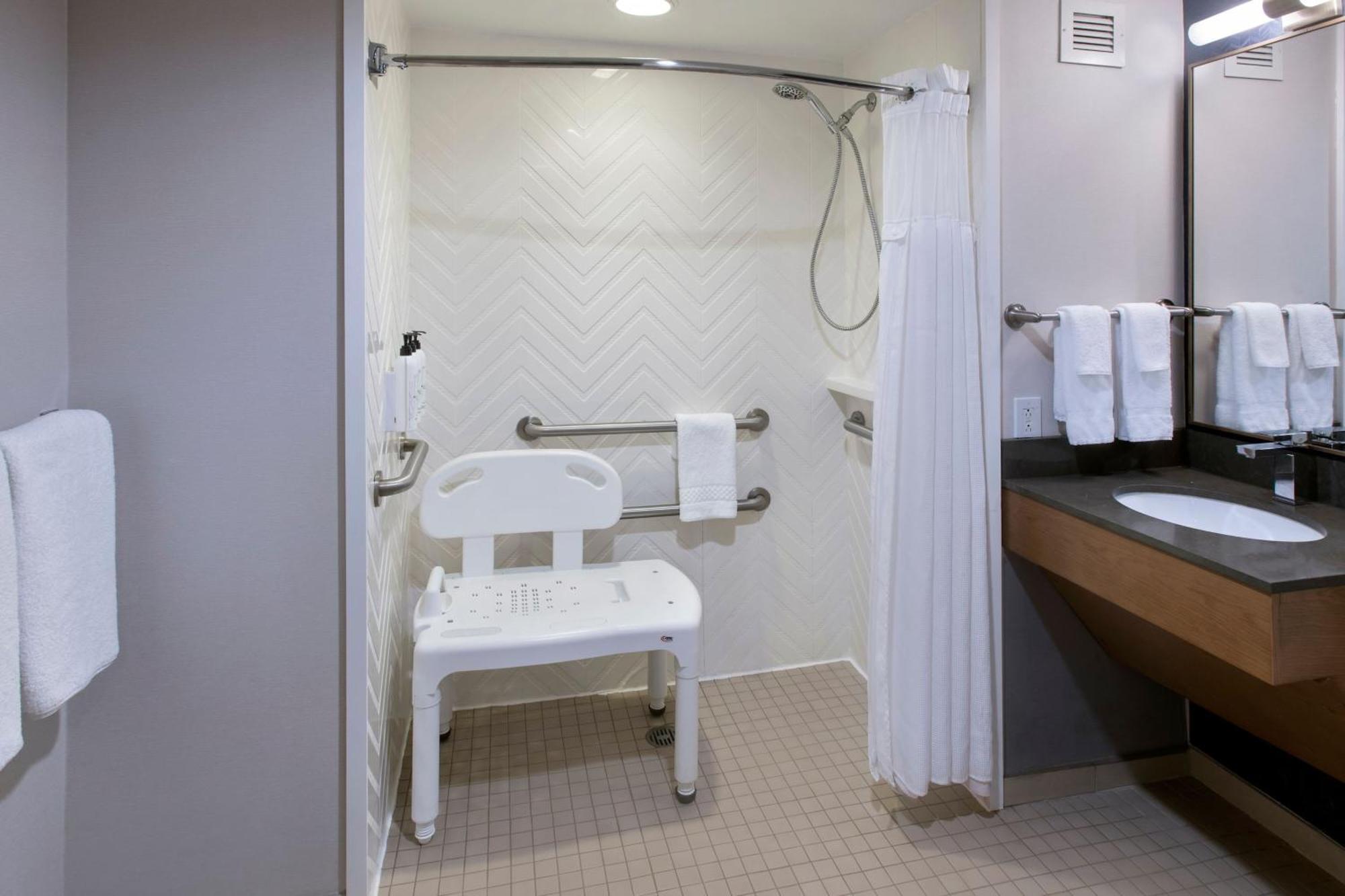 Fairfield By Marriott Rochester Henrietta/University Area Экстерьер фото