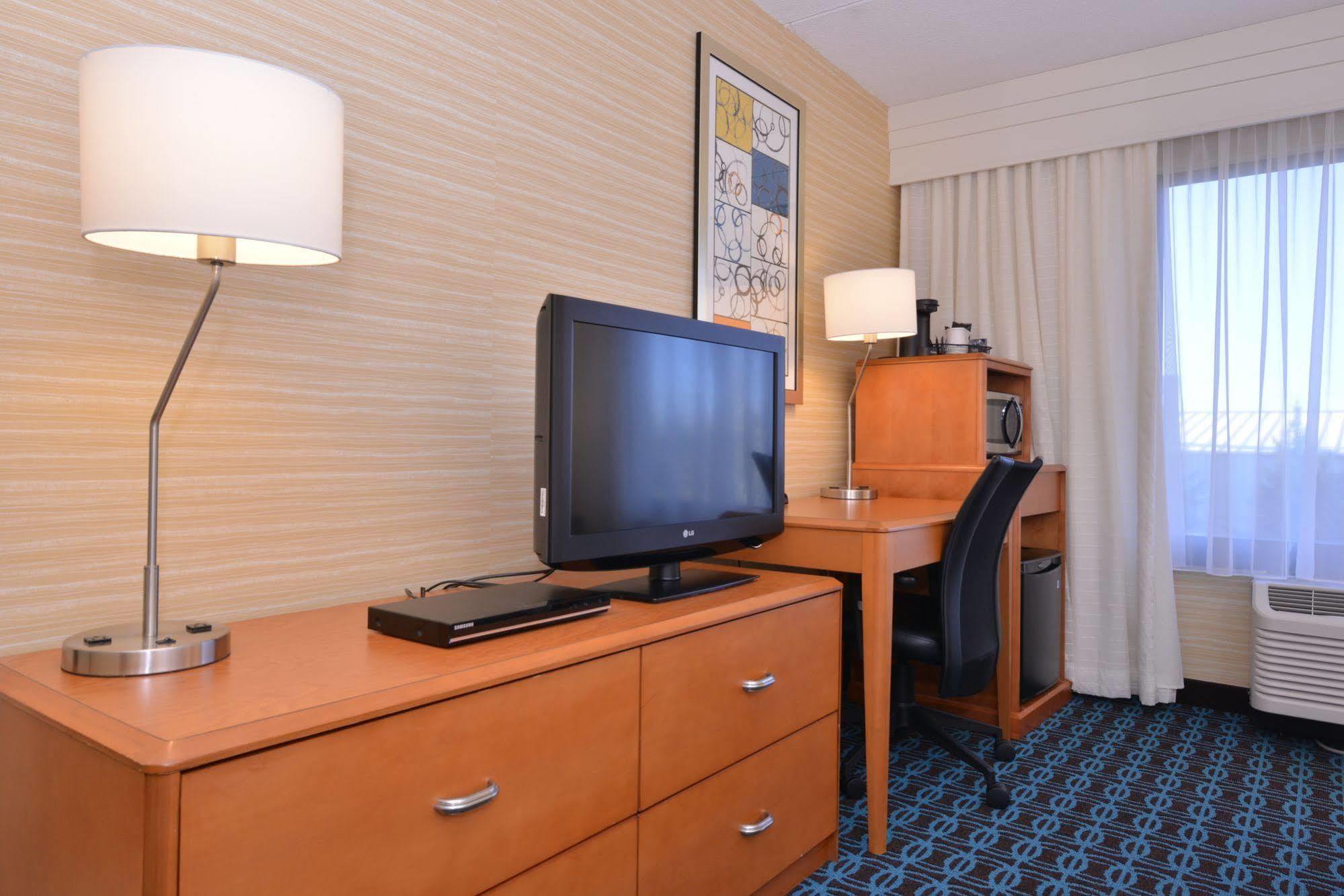 Fairfield By Marriott Rochester Henrietta/University Area Экстерьер фото