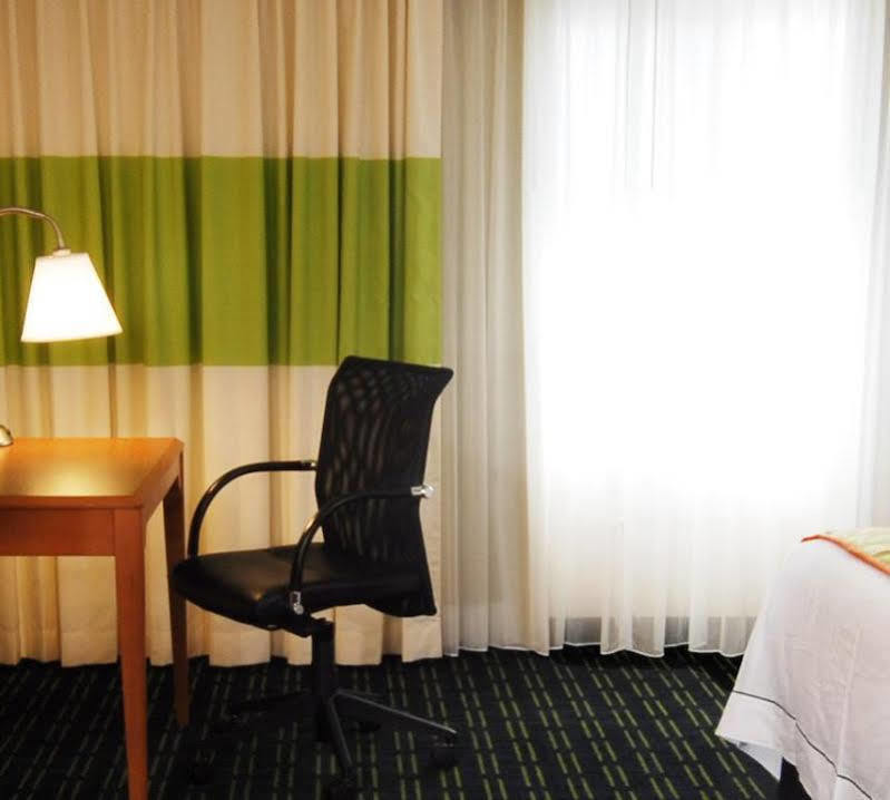 Fairfield By Marriott Rochester Henrietta/University Area Экстерьер фото
